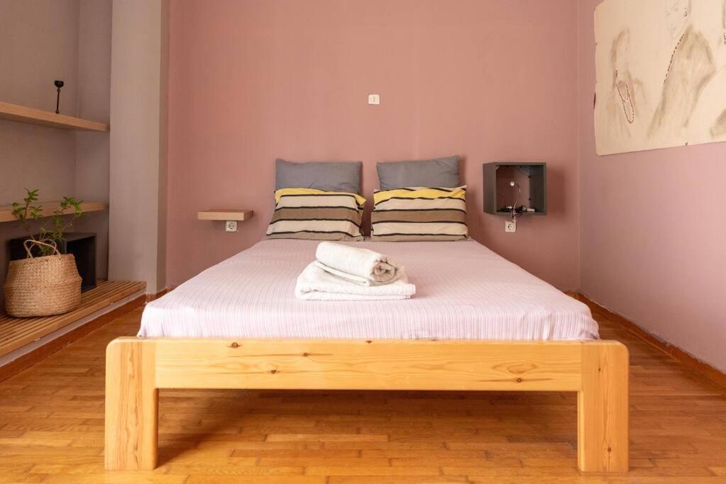 Nice Apartment Near City Center Athena Bagian luar foto