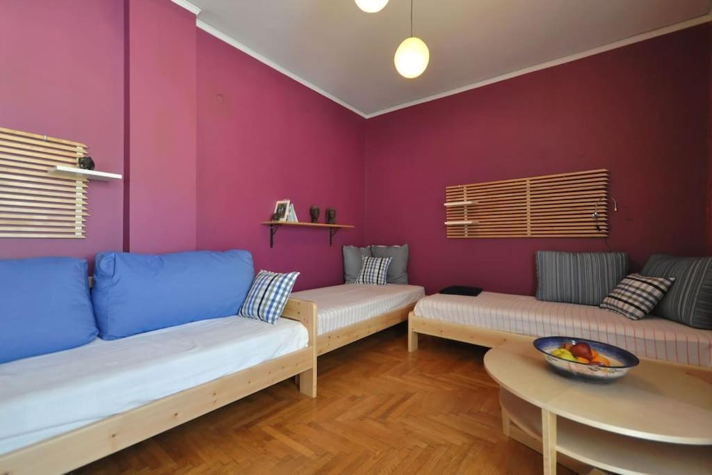 Nice Apartment Near City Center Athena Bagian luar foto