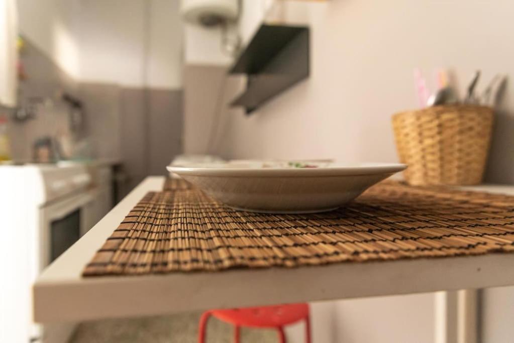 Nice Apartment Near City Center Athena Bagian luar foto