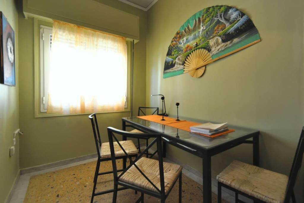 Nice Apartment Near City Center Athena Bagian luar foto